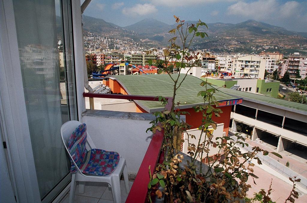 Mola Hotel Аланя Екстериор снимка
